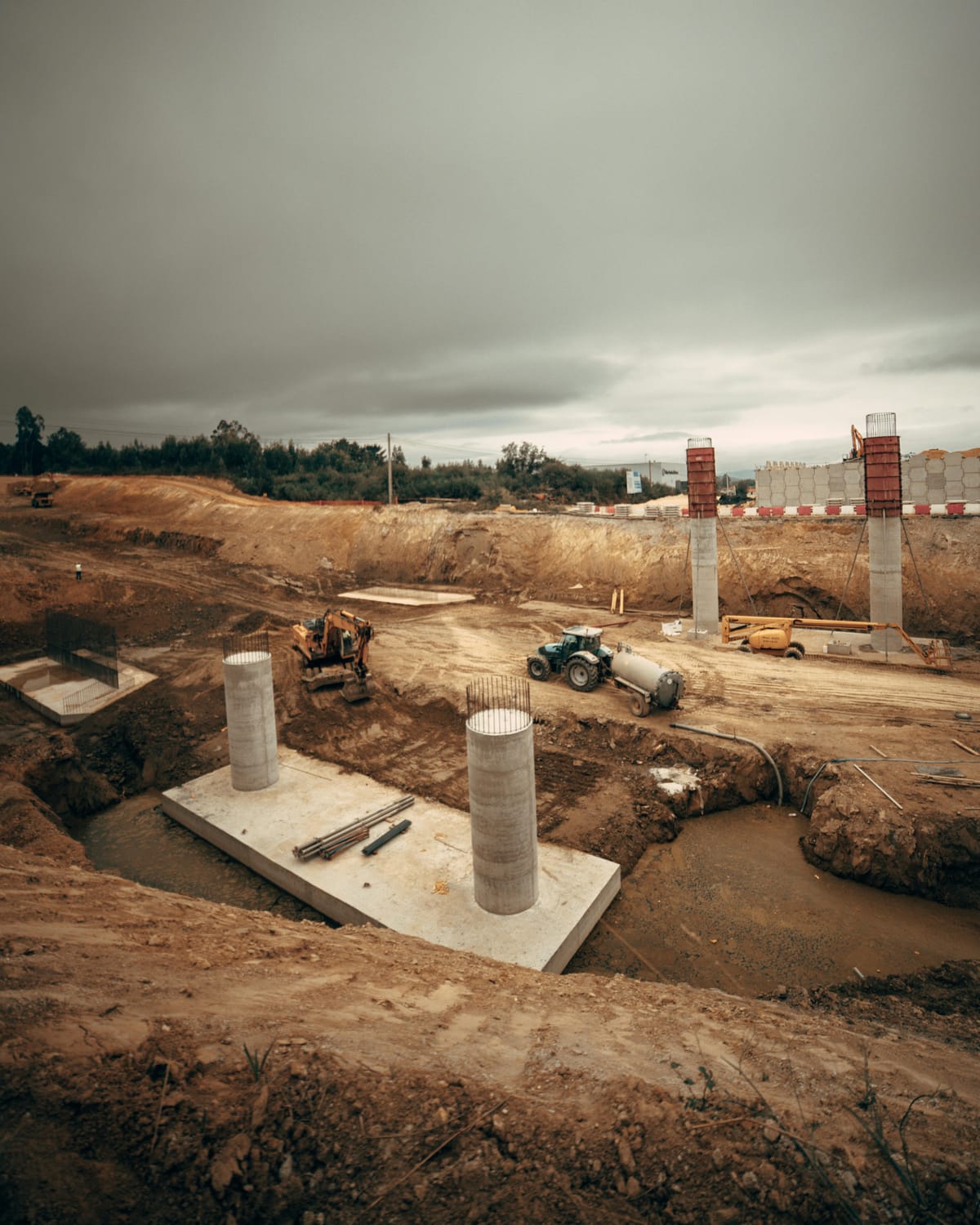 Výkop základov pre rodinný dom — Prievidza